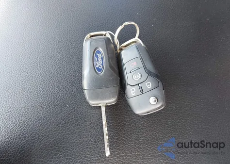 2020 Ford F-250 Lariat z USA, uszkodzony, nr VIN 1FT7W2BN1LED76893